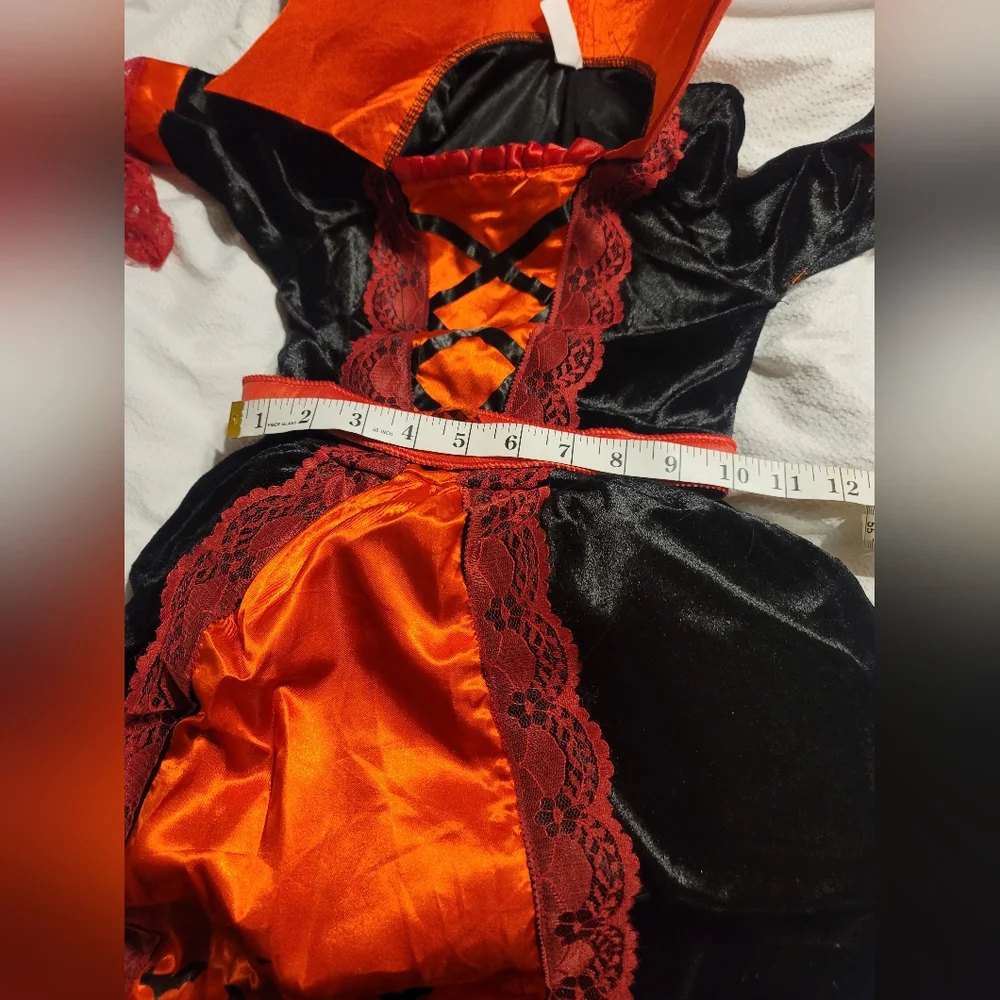 NWT VAMPIRE PRINCESS GIRLS SMALL